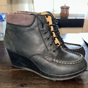 Clarks | Clark’s Originals Vogue Iris Leather Boot‎ size 8